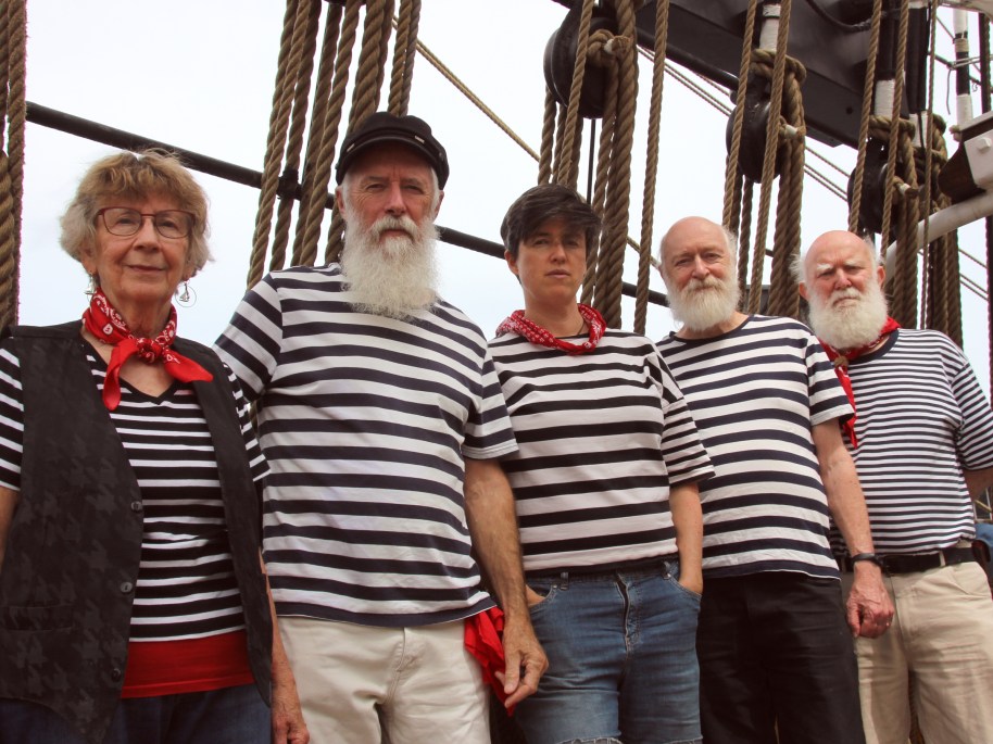 40 Degrees South - December 2022